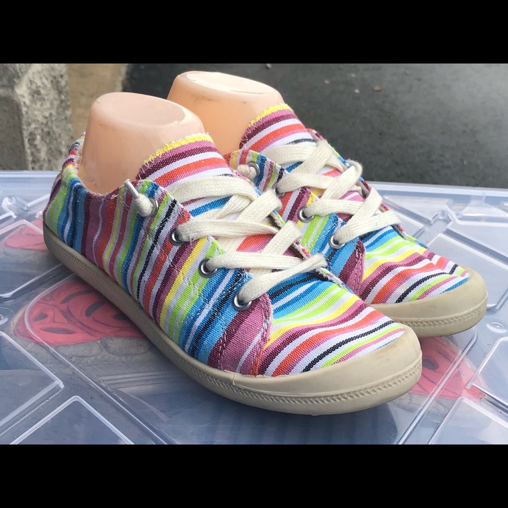 Report JoJo Women’s Multi-Color Stripes Canvas Checker Slip On Shoes Size 8